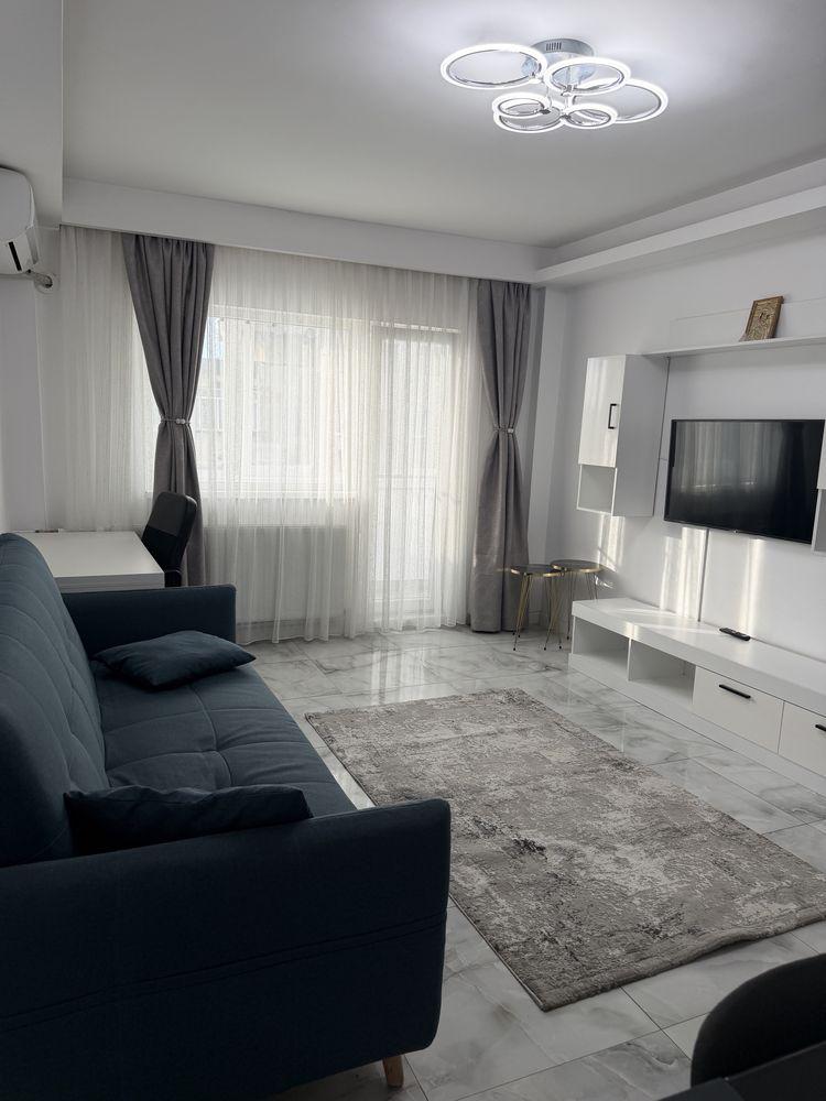 De inchiriat apartament 3 camere Parcul Tineretului