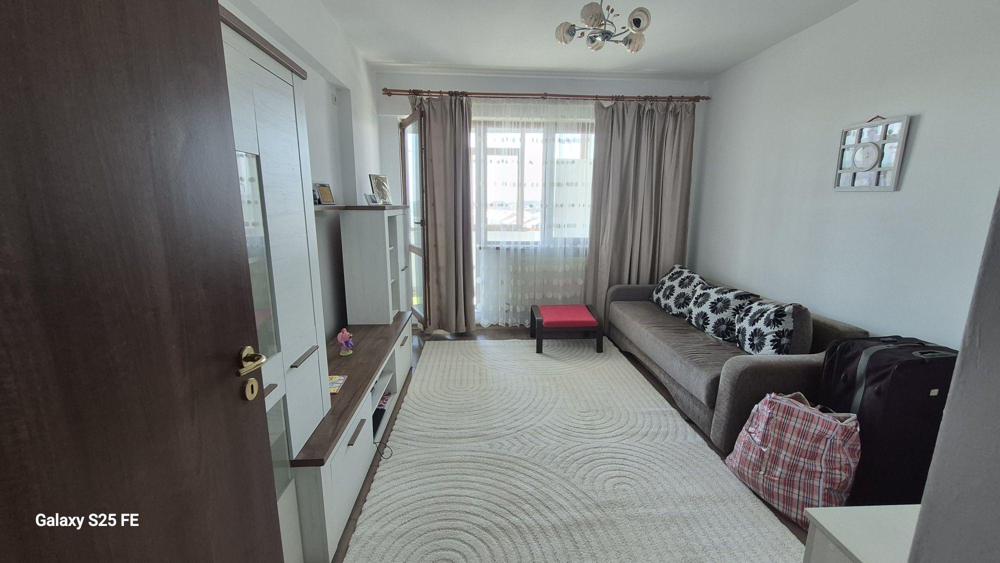 Vand apartament 2 camere transformat in 3 in Prelungirea Ghencea Cartierul Latin
