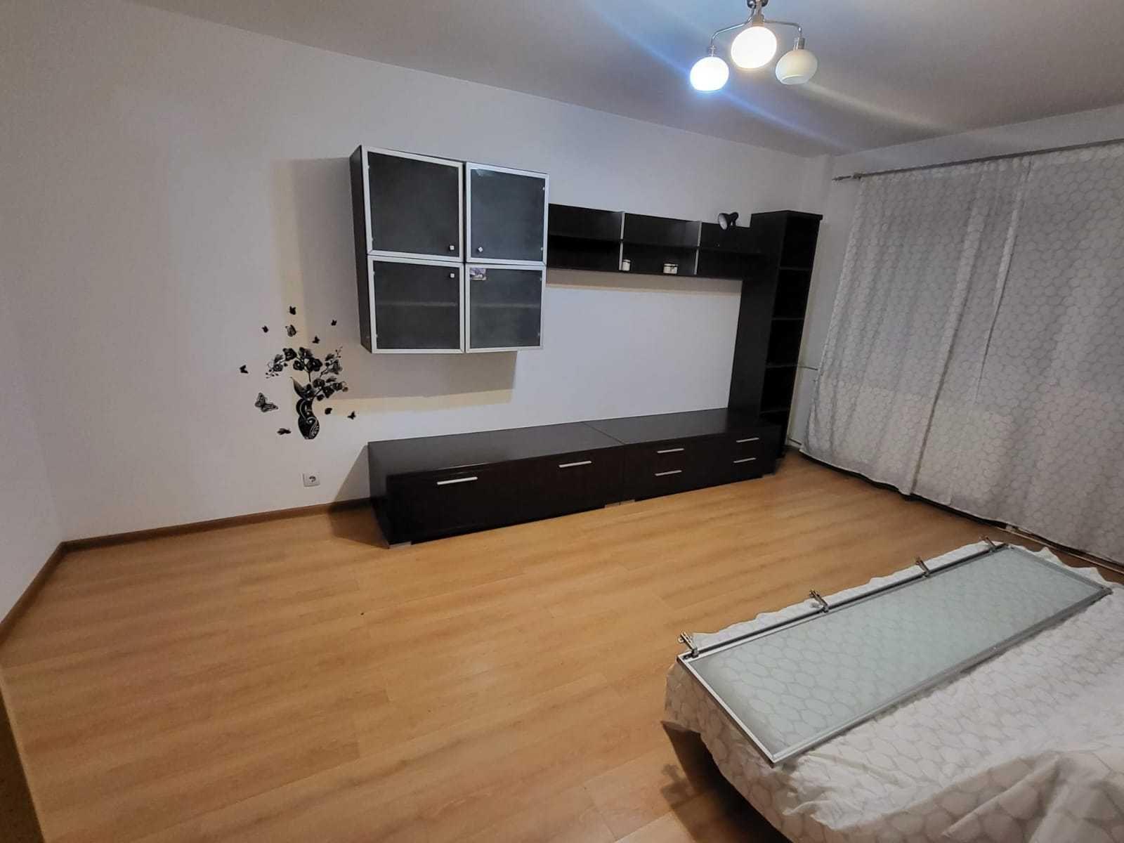 VAND APARTAMENT 3 camere decomandat. Sect 6 Bucuresti - imagine 1