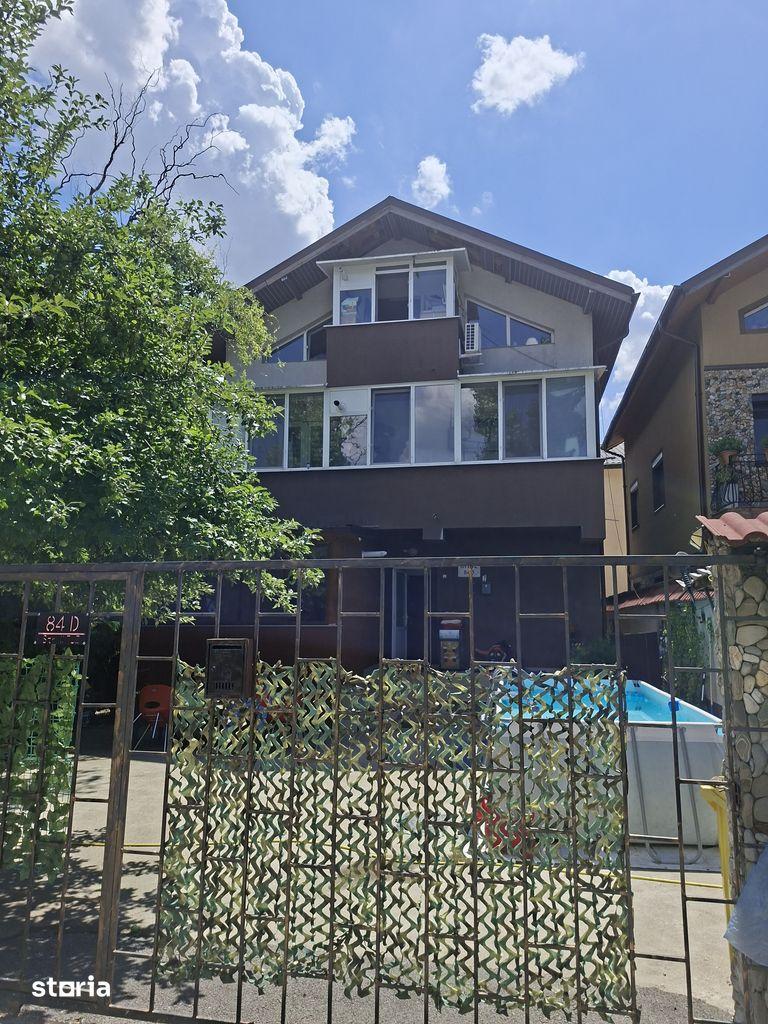 Apartament cu 3 camere, terasă și grădină