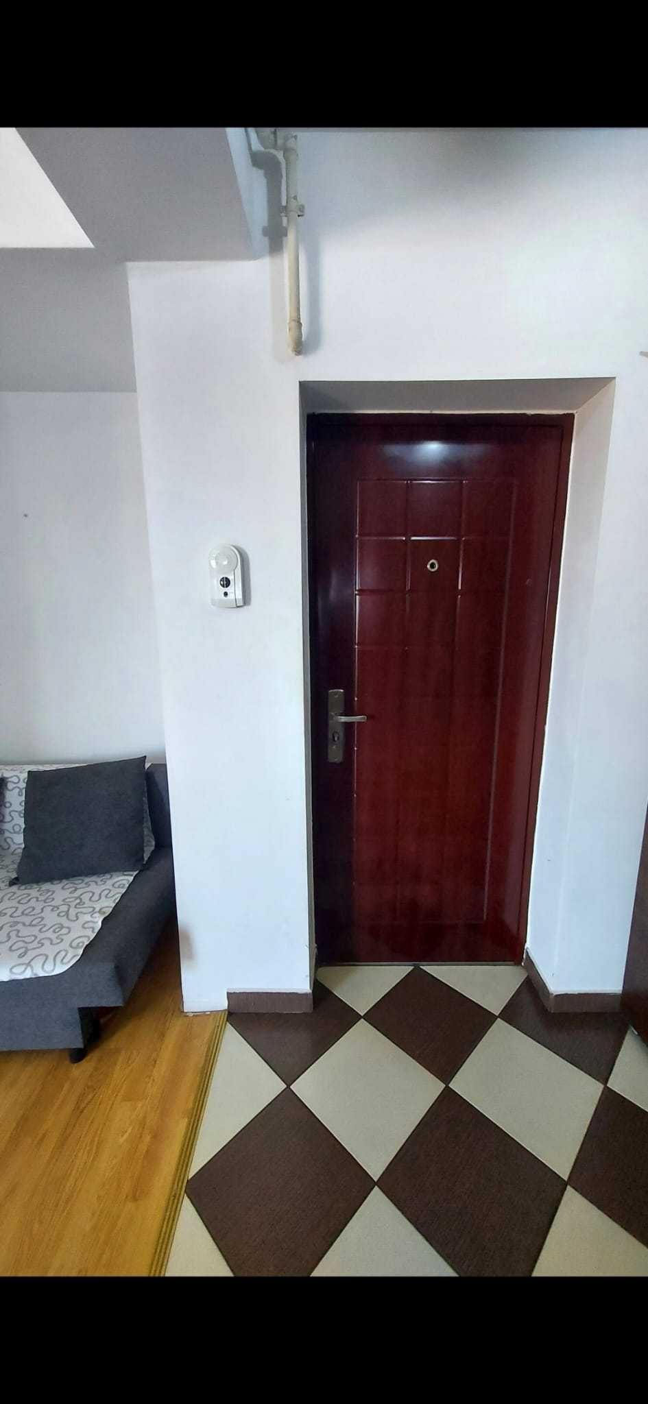 Vanzare apartament 2 camere - imagine 1