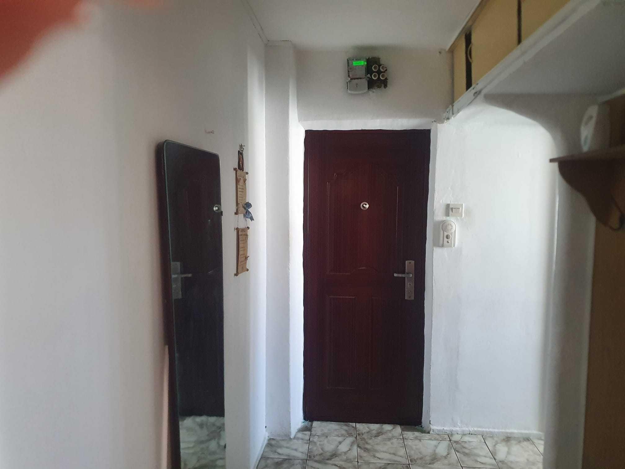 Vând apartament 2 camere, zona J-uri Craiovei - imagine 1