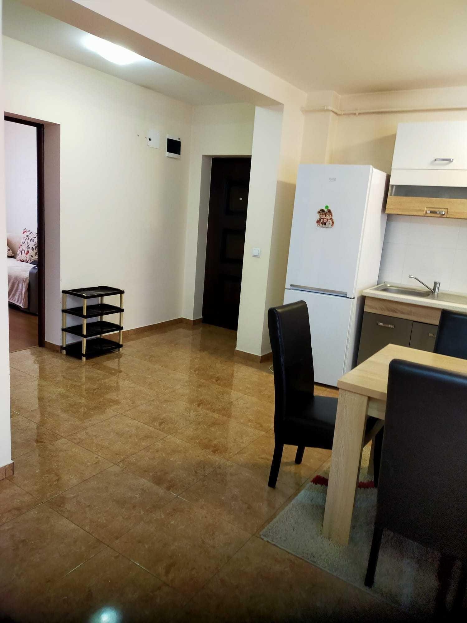 apartament 3 camere pentru inchiriat - imagine 1