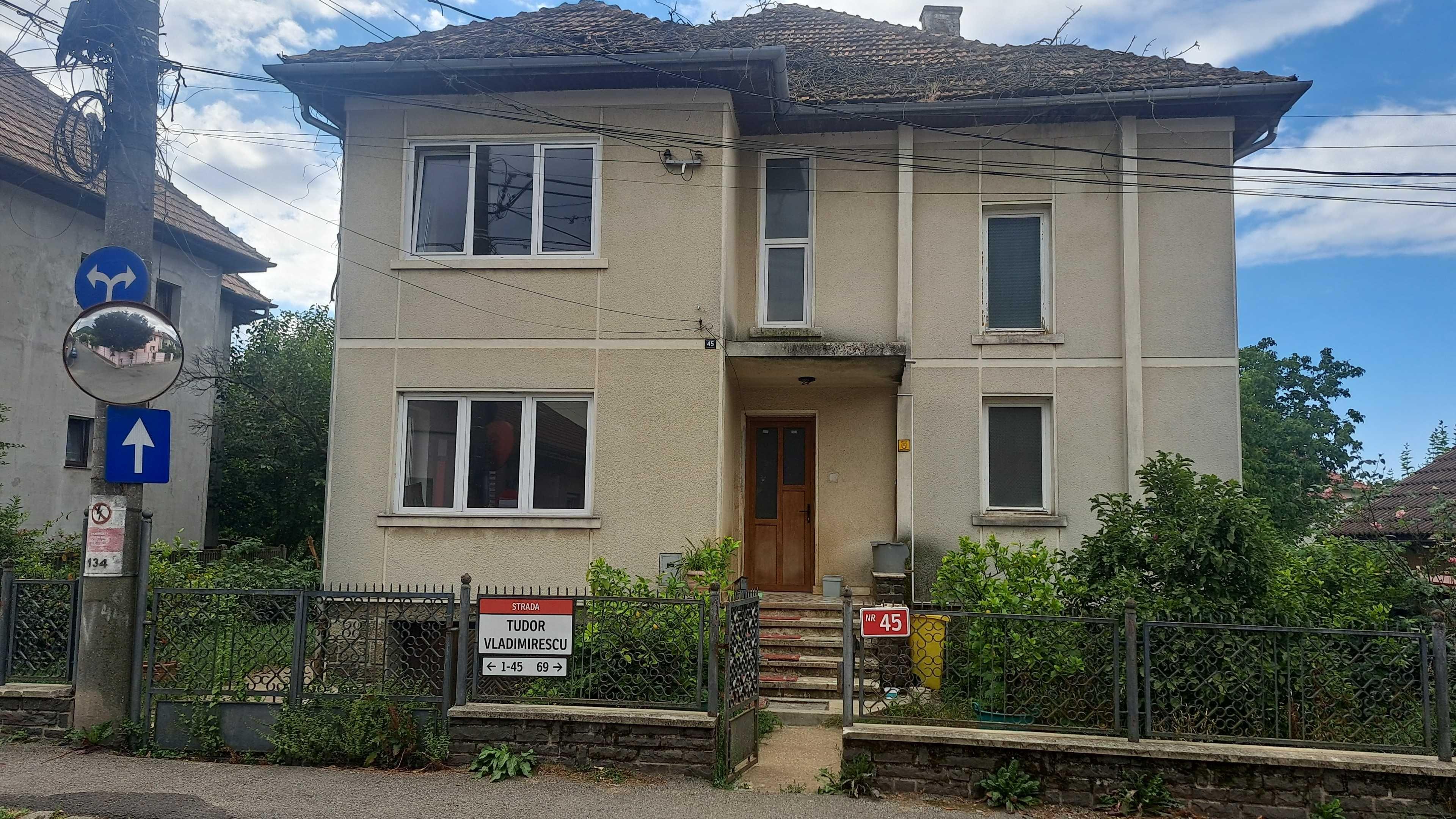 Zona Hollosy, casa de vanzare sau schimb cu apartament - imagine 1