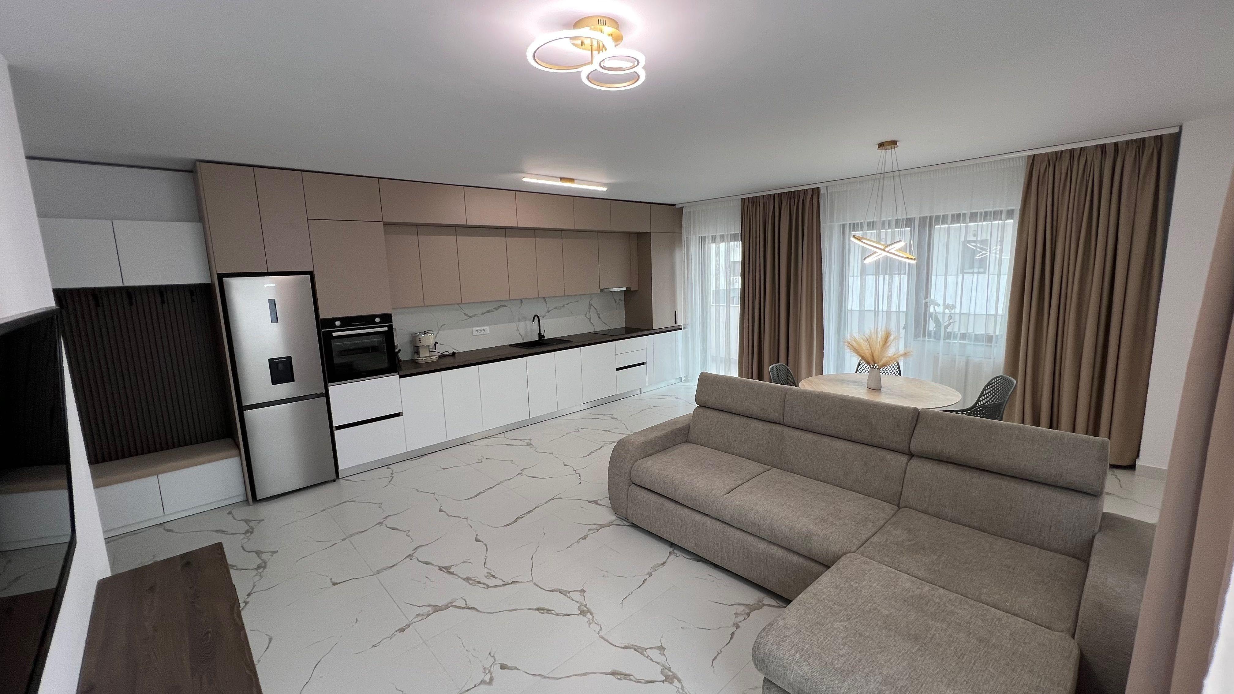 Închiriez apartament cu 2 camere et 1 complet utilat si nou + parcare