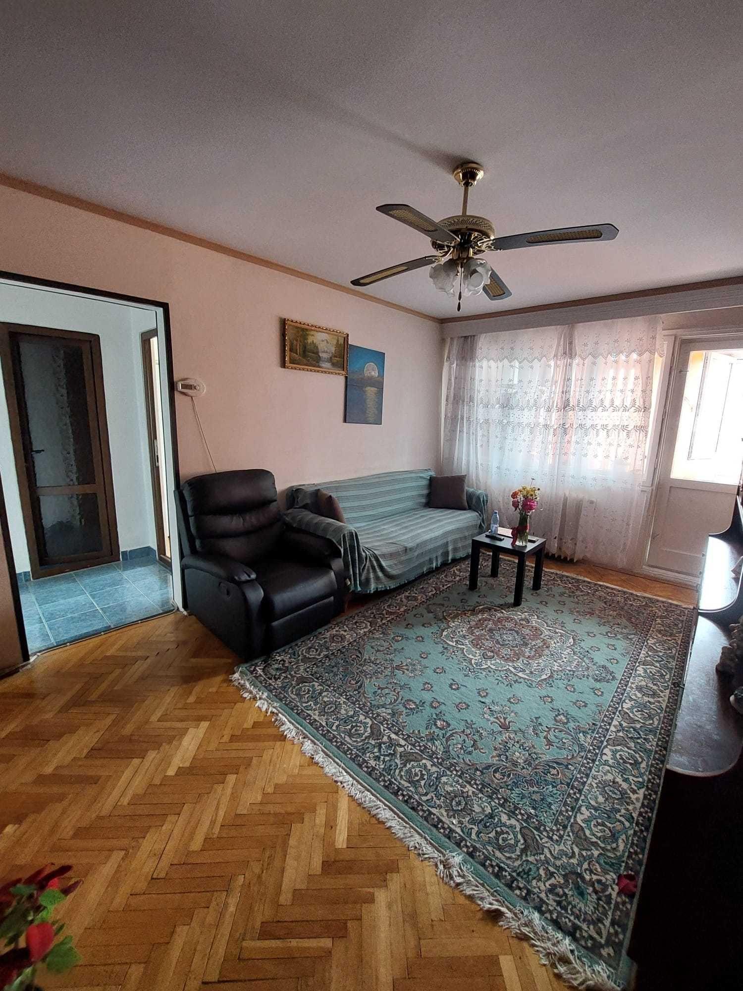 Apartament 2 camere Piata Nicolina