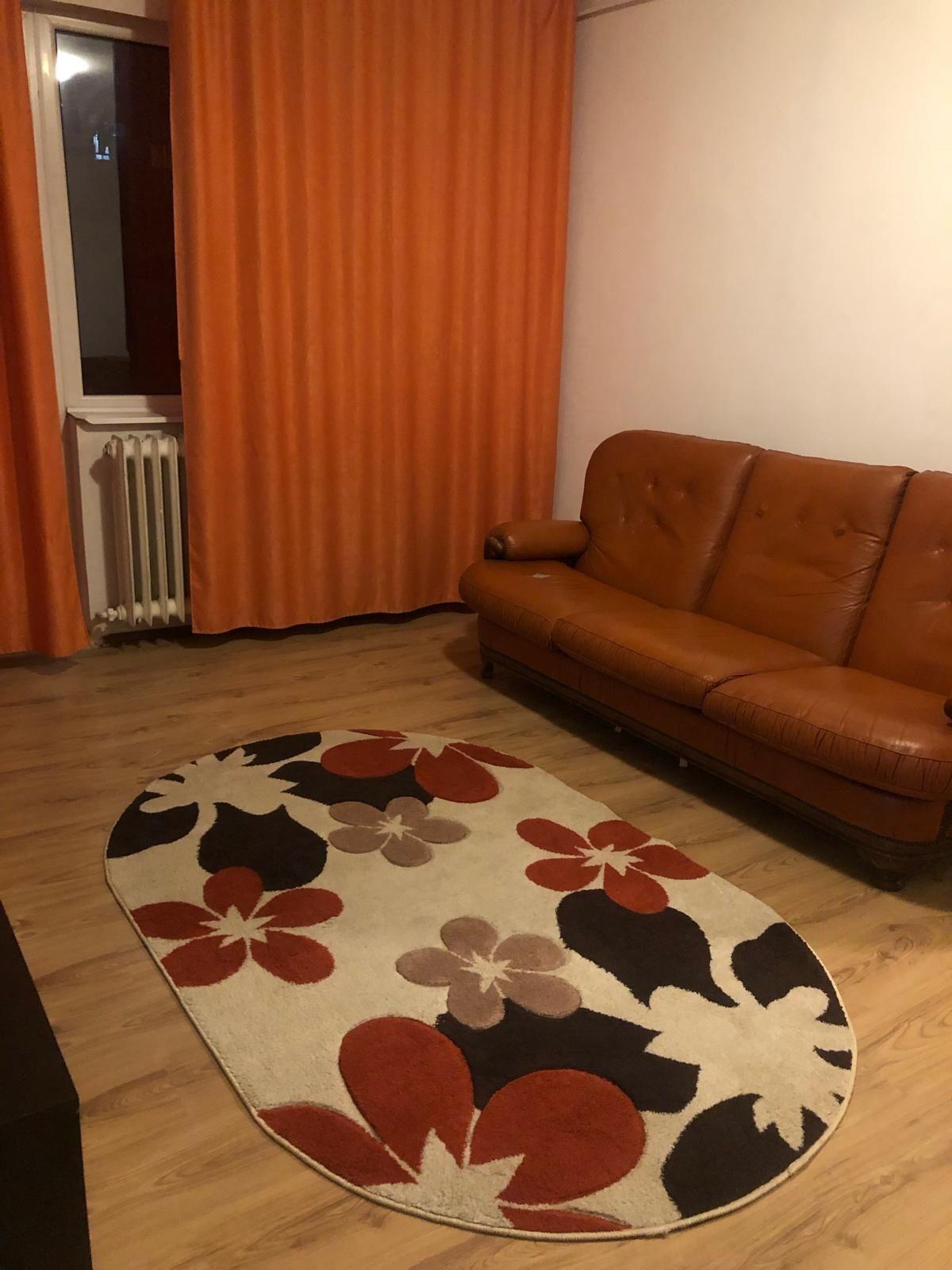 Închiriez apartament cu doua camere