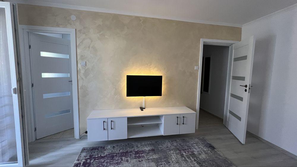 Inchiriez apartament 2 cam