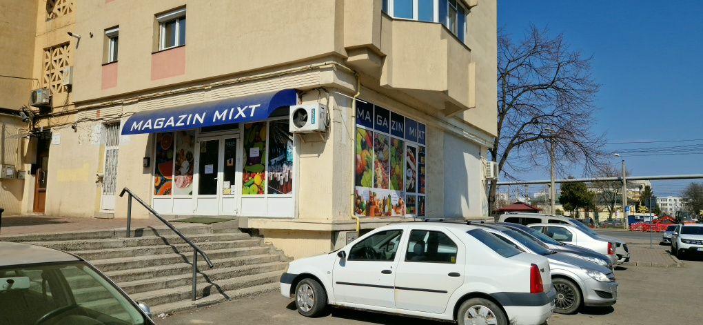 Spațiu comercial
