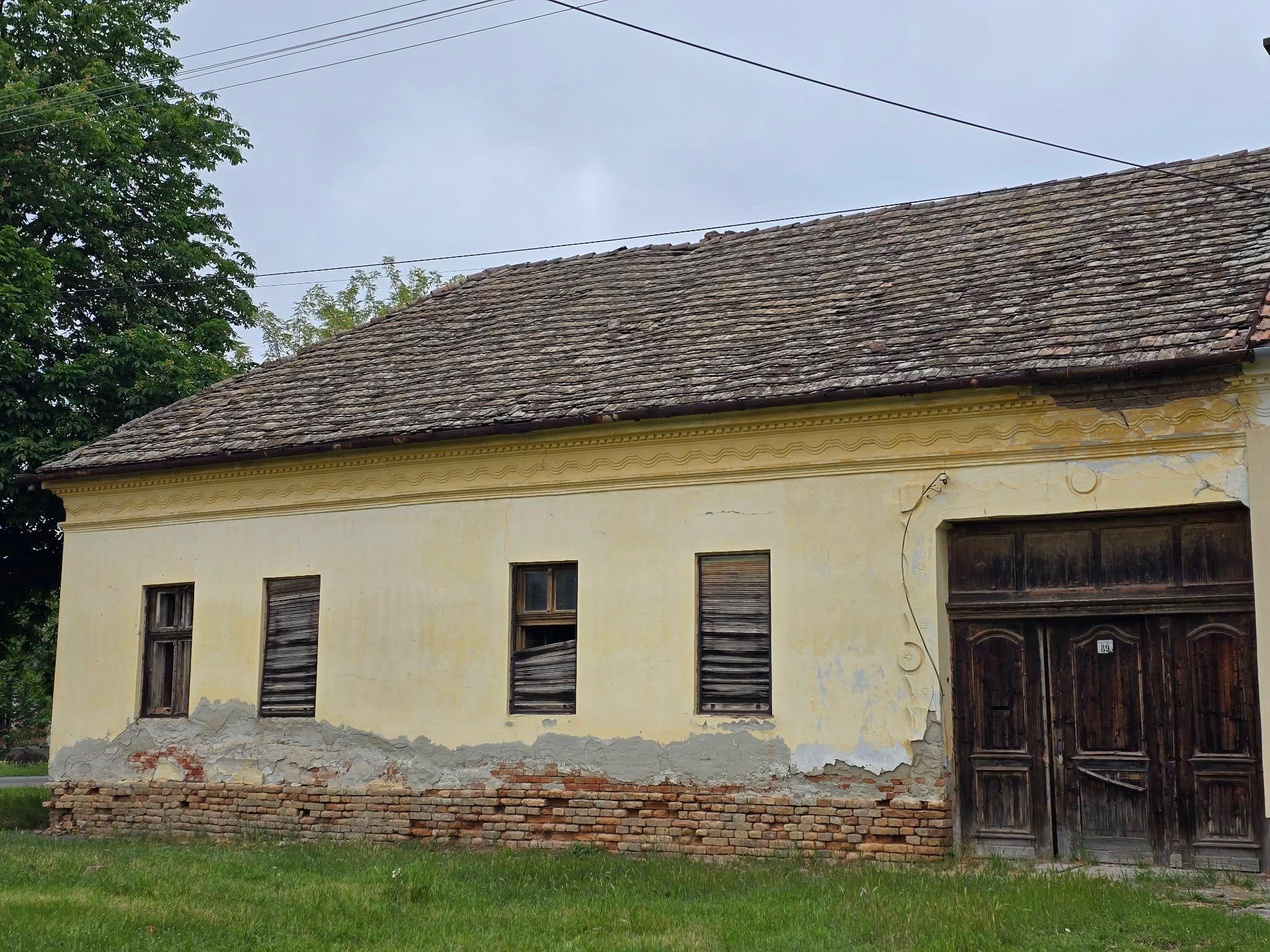 Casă de vânzare în Ungaria localitatea Battanya teren 1130 mp - imagine 1