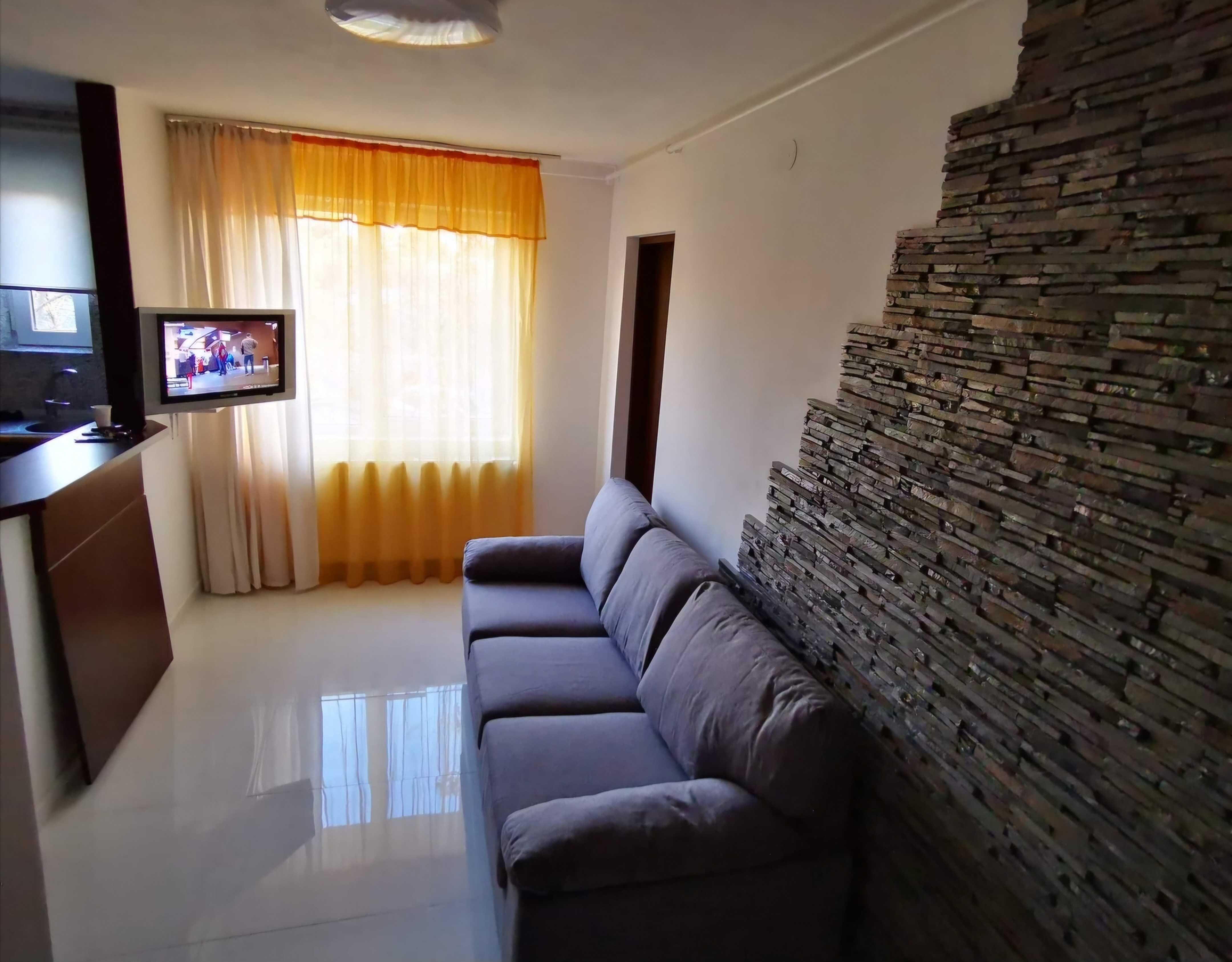 Închiriez apartament 2 camere de lux - imagine 1
