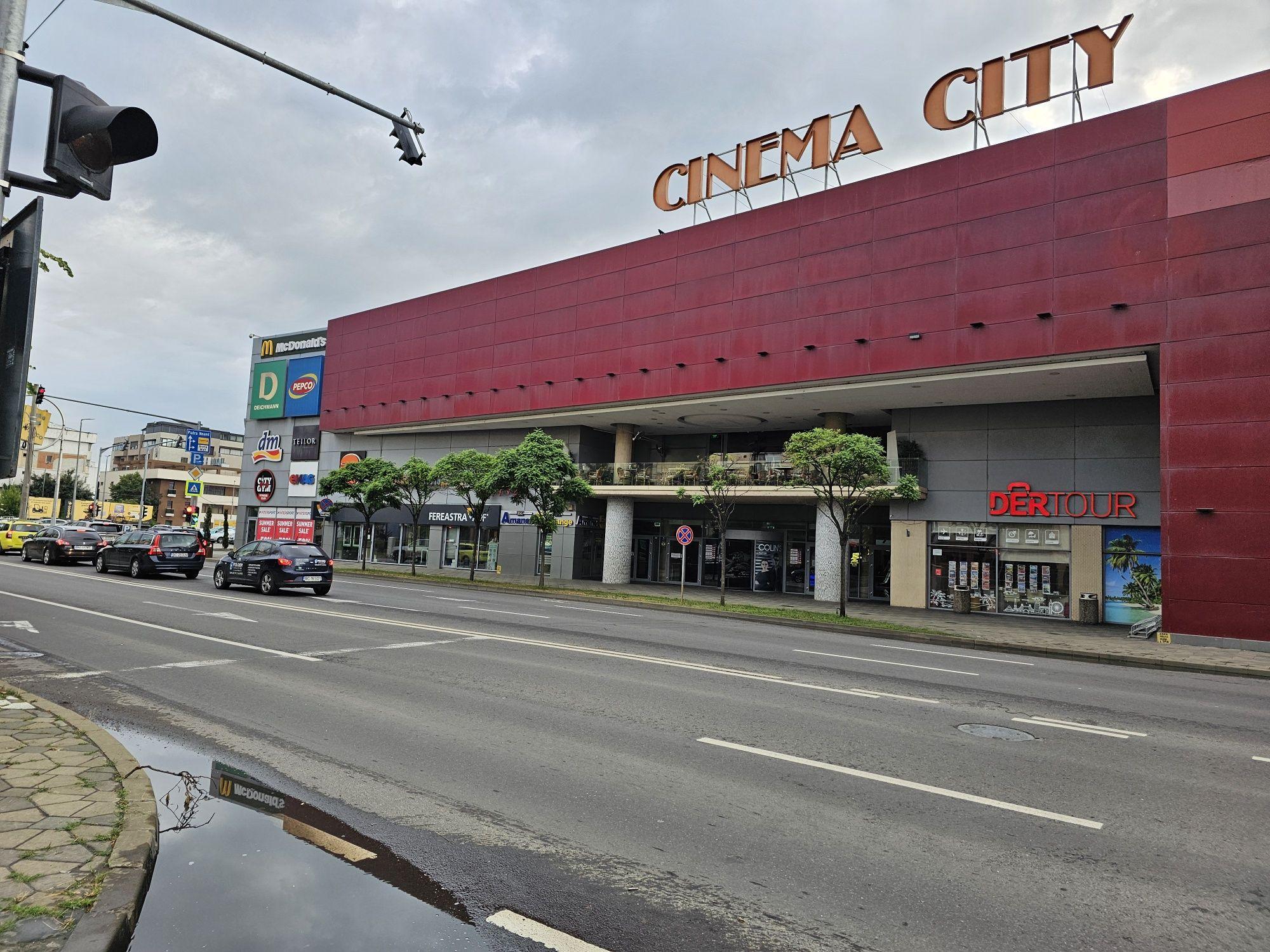 de vanzare garsoniera strada stefan cel mare  etaj 1 in blocul din fata de  la arena mall