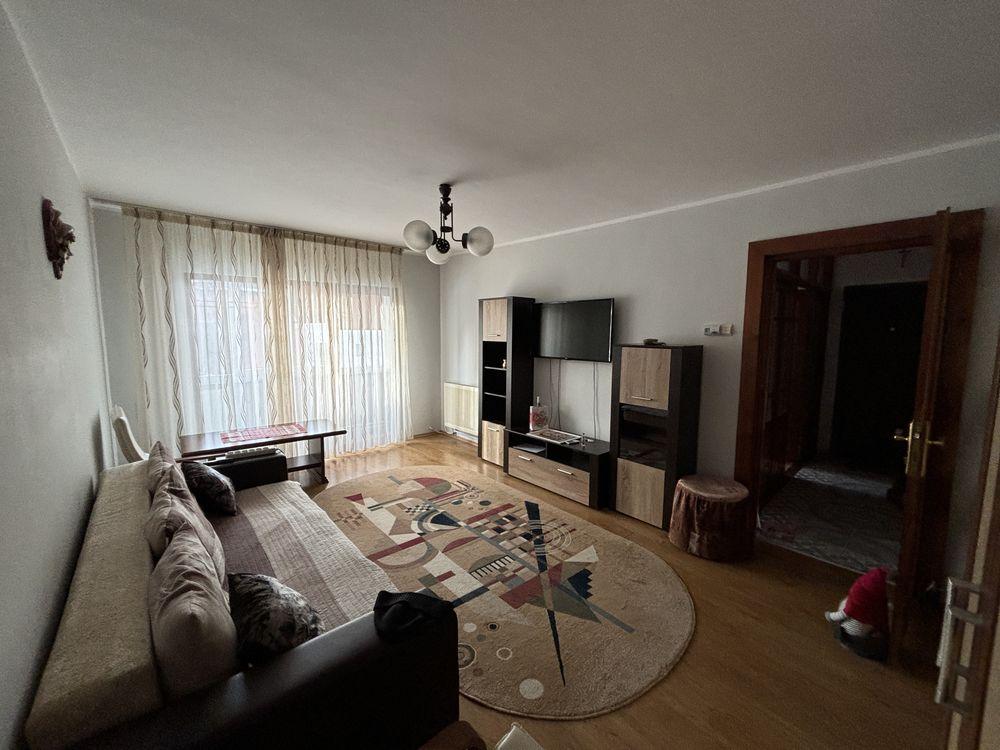 Inchiriez apartament 3 camere zona Nord - imagine 1