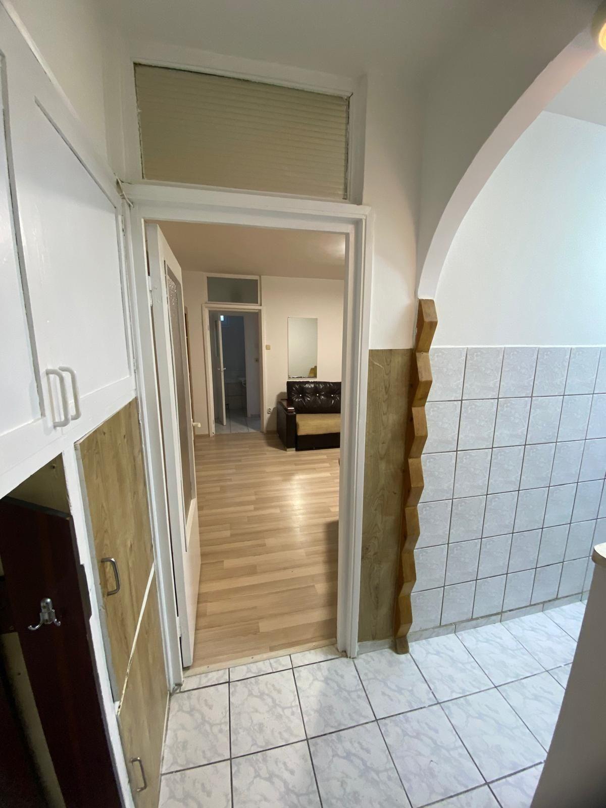 Închiriez apartament