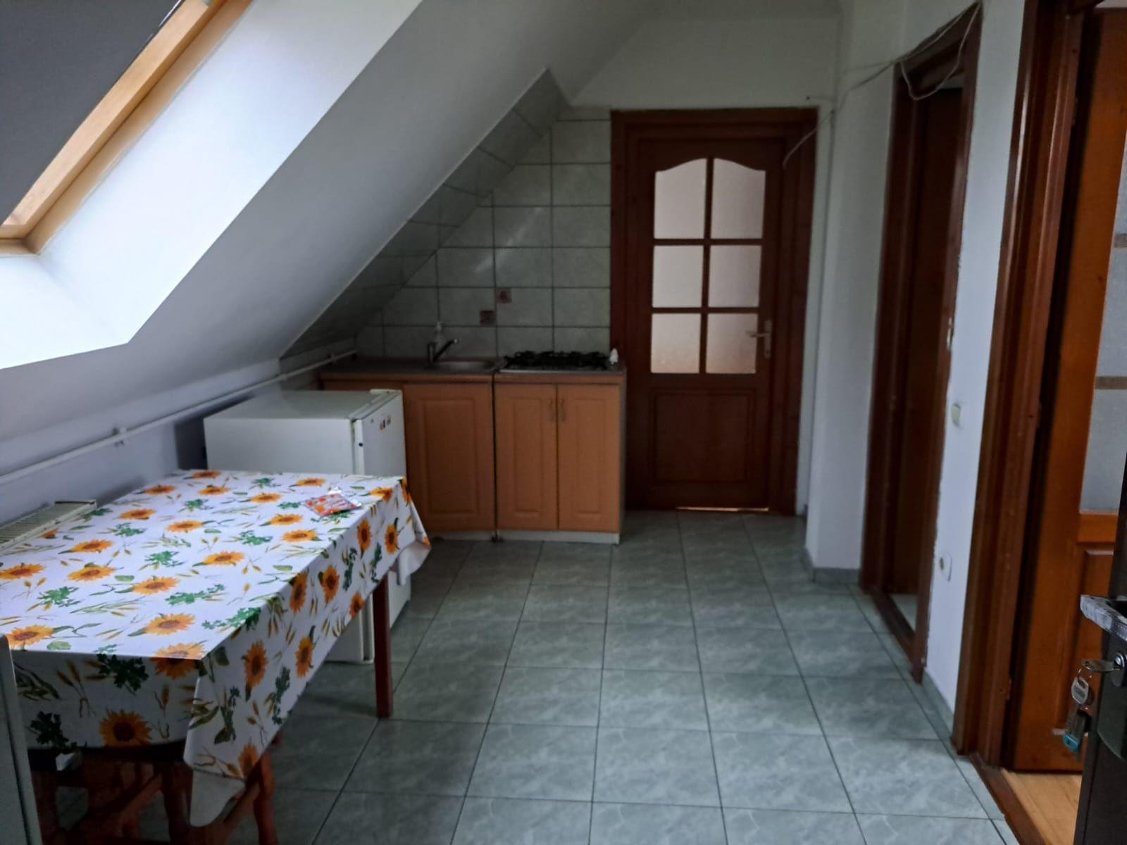 Proprietar inchiriez apartament 2 camere