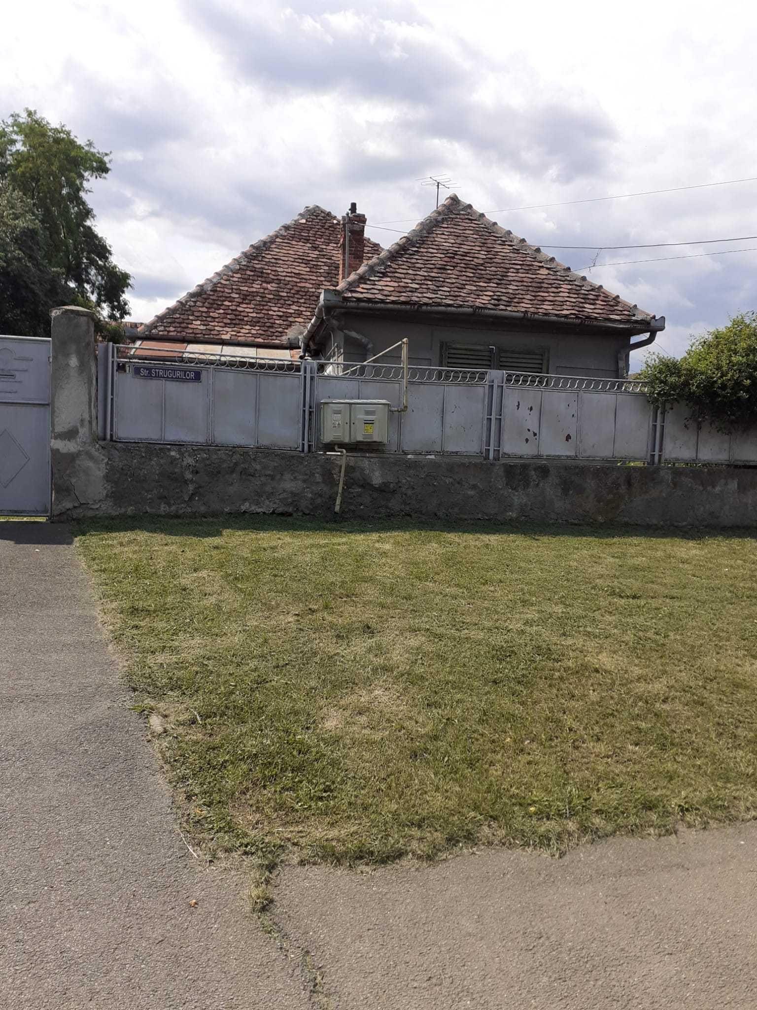 vanzare teren cu casa in terezian - imagine 1