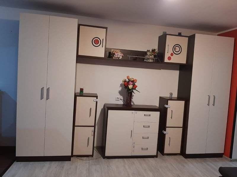 Închiriez apartament - imagine 1