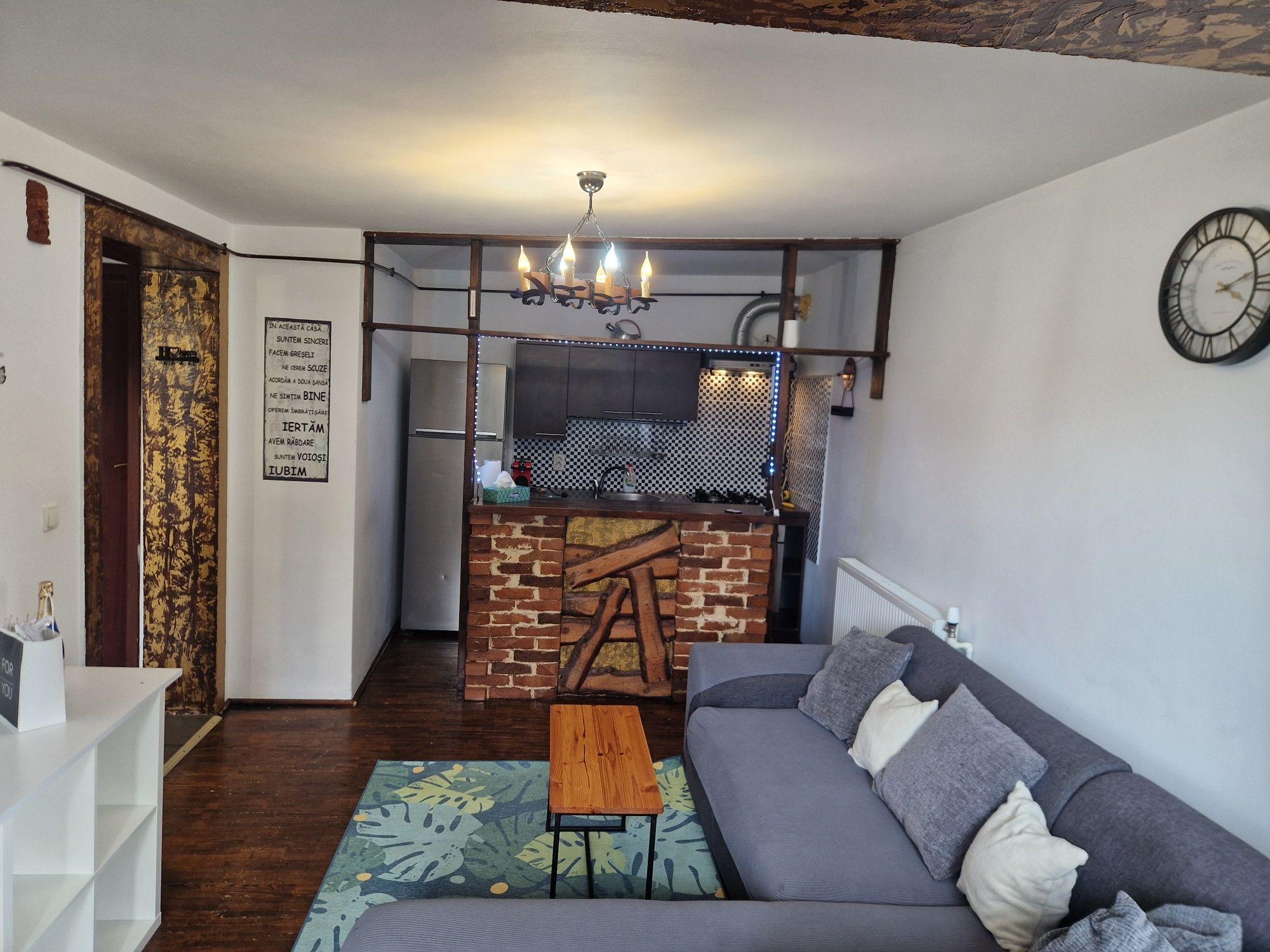 Închiriez microapartament zona Mărăsesti  300 euro - imagine 1