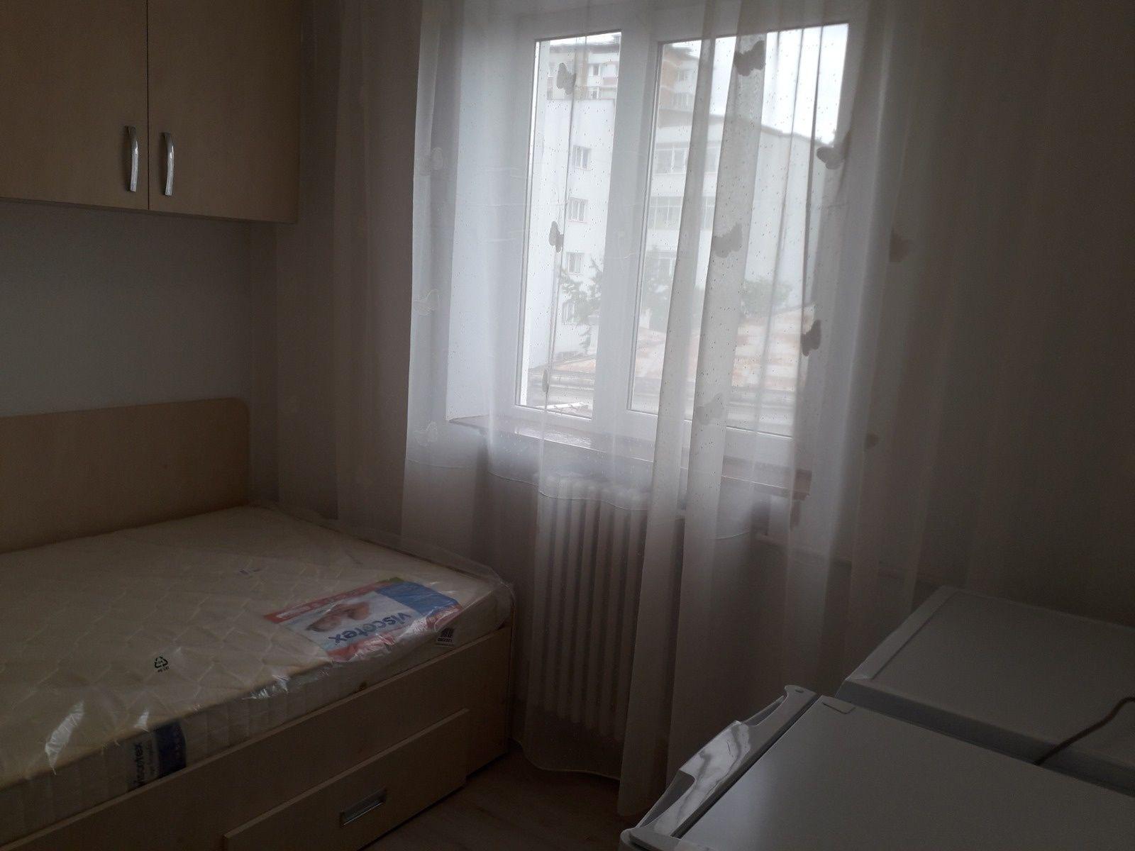 Proprietar, ofer spre închiriere garsoniera et 3 zona Unirii - imagine 1