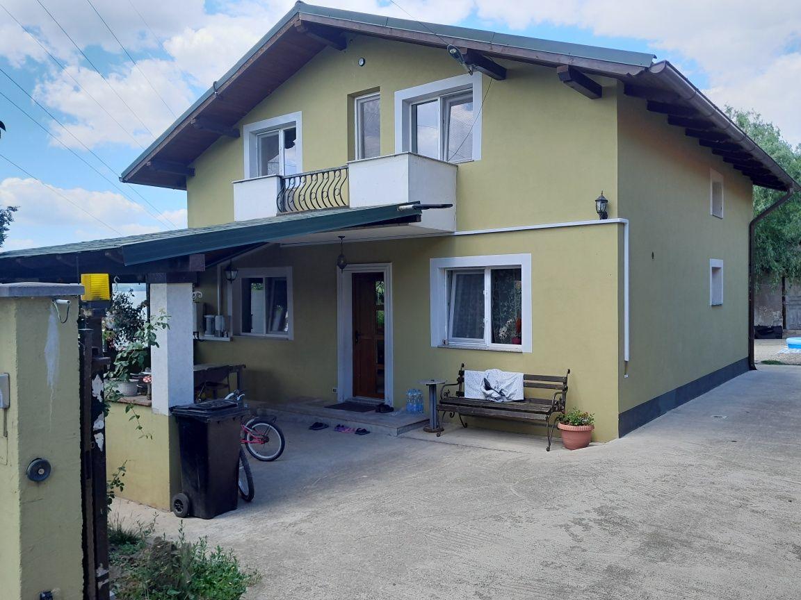 Casa 140 m3 zona statia de gaz