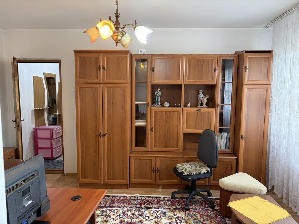 Apartament 2 camere semidecomandat zona Decebal etaj 3 - imagine 1