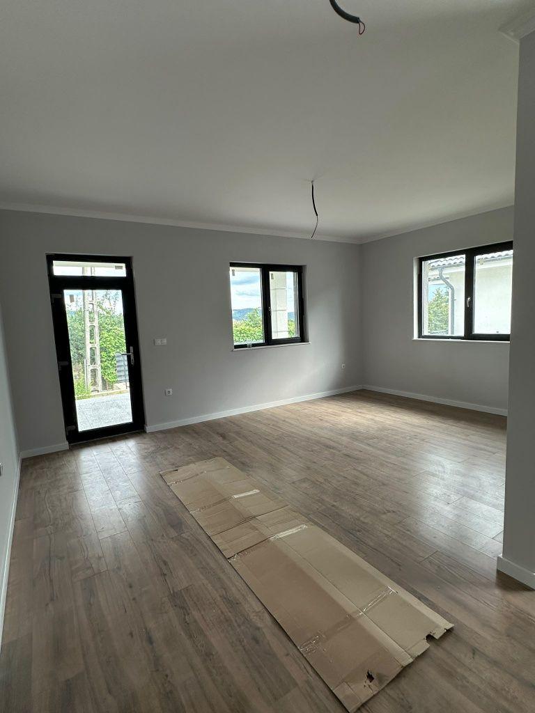 Casa de vânzare superfinisata parter în Bistrita