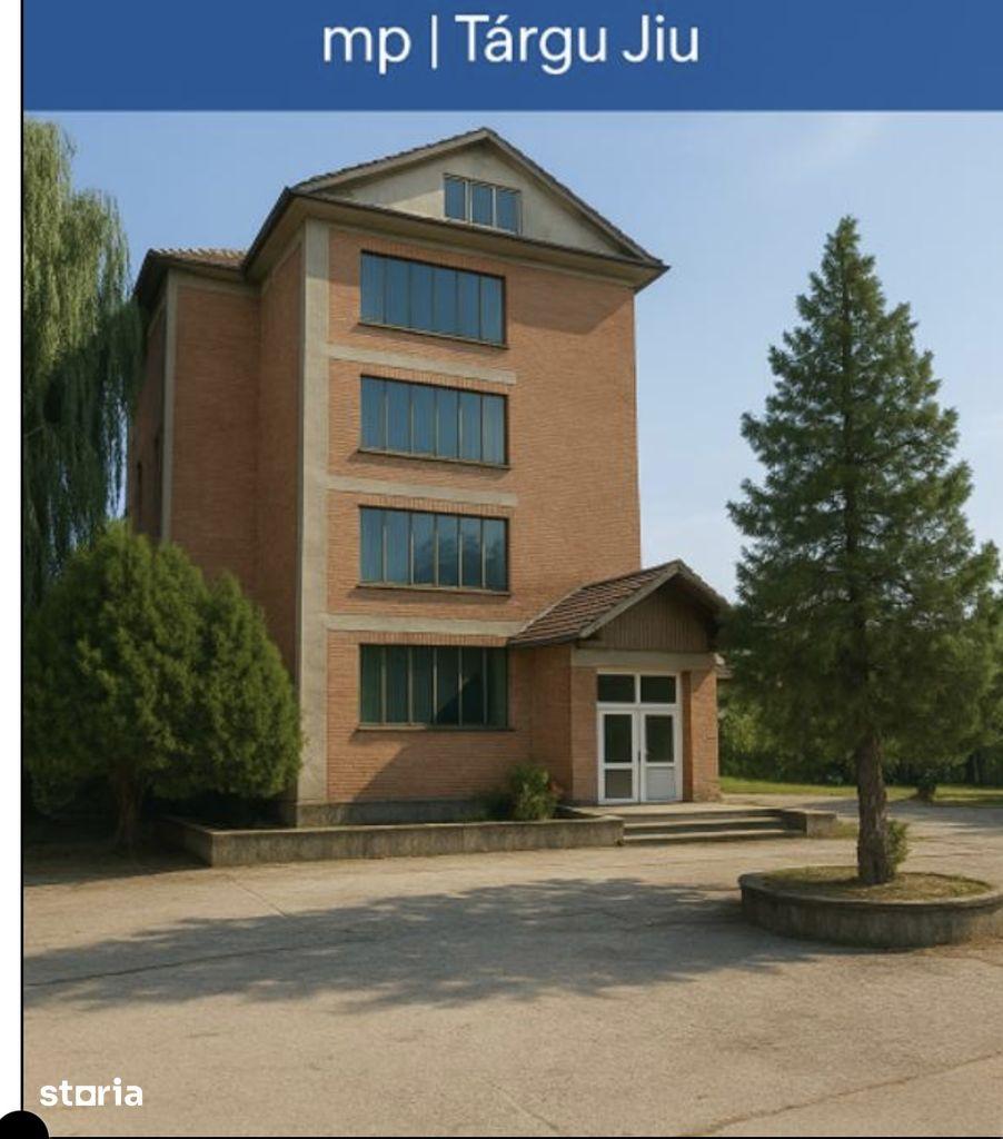 Inchiriez sau vand, proprietate: cladire 2000mp , teren 20 000mp - imagine 1