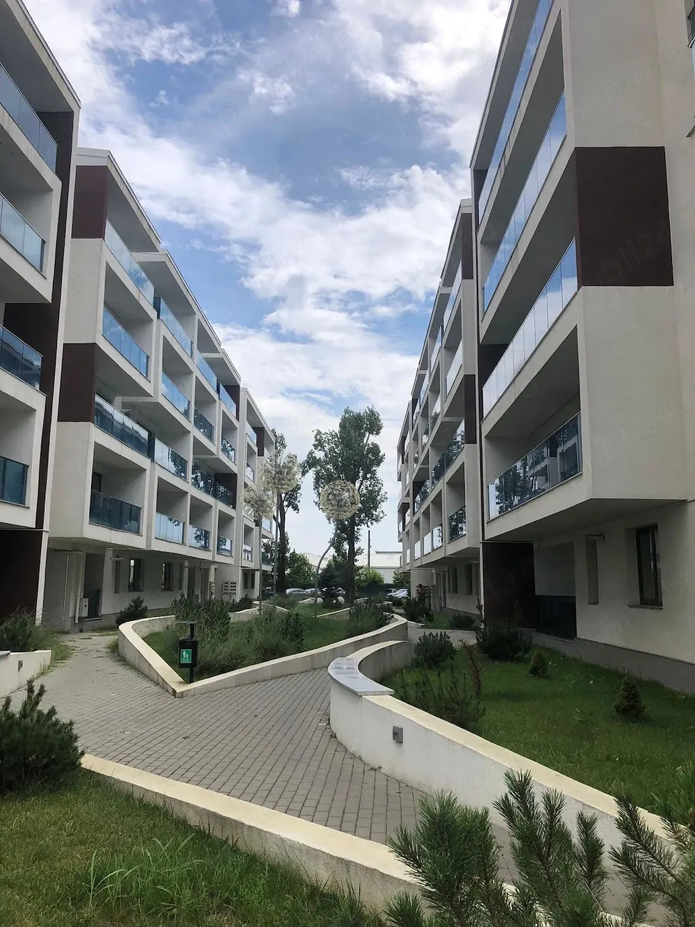 Închiriez apartament 2 camere Otopeni (Ambasad'or Home)