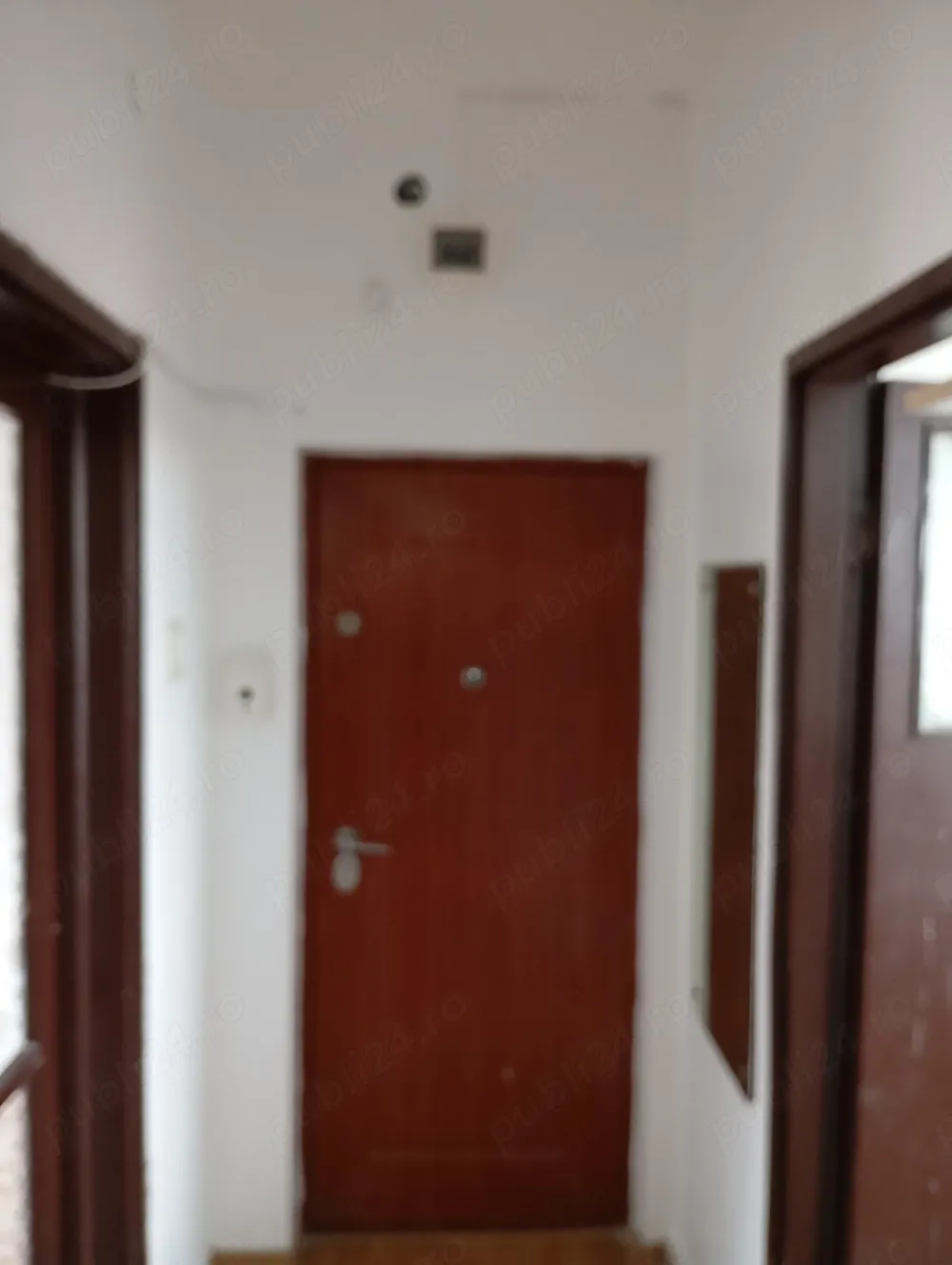 Apartment 2 camere decomandate în Tractorul