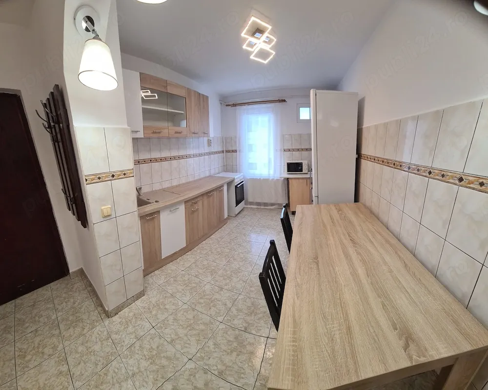 Proprietar inchiriez apartament 3 camere Brasov G-ral Mociulschi 9