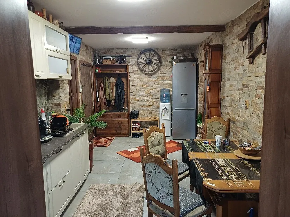 Apartament Rovine Decomandat - imagine 1