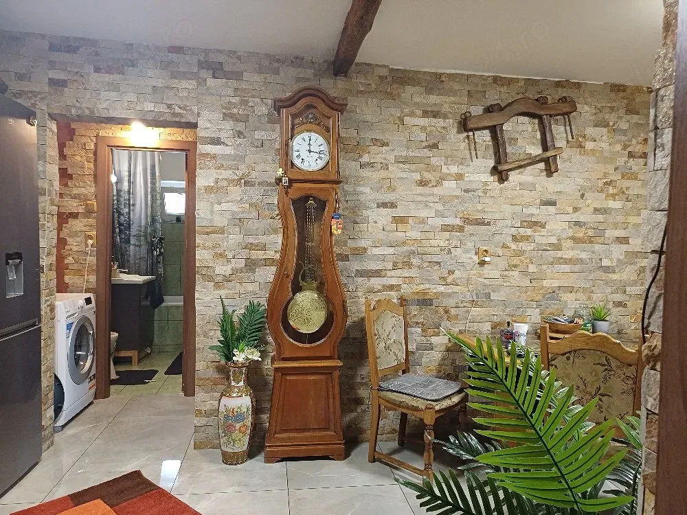 Apartament două camere Rovine - imagine 1