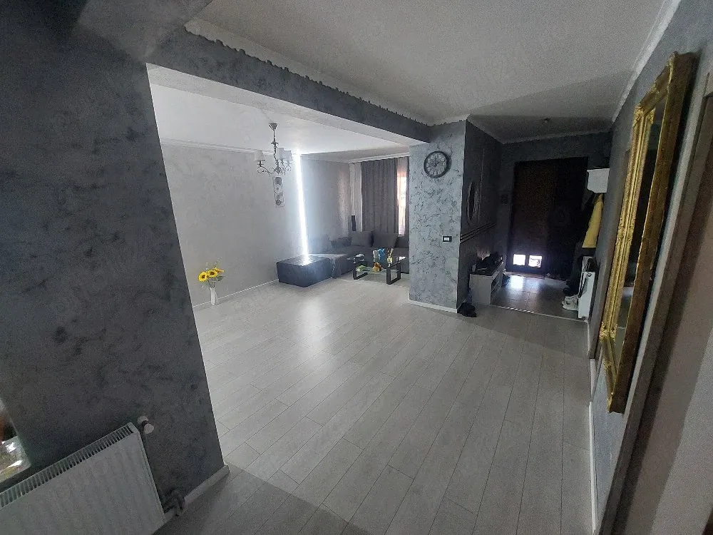 Vand casa P+1 zona Bariera Valcii
