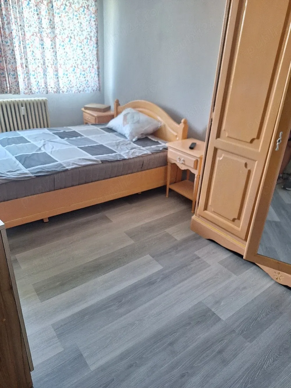 propietar inchiriez apartament 2 camere lînga metrou eroi revolutiei