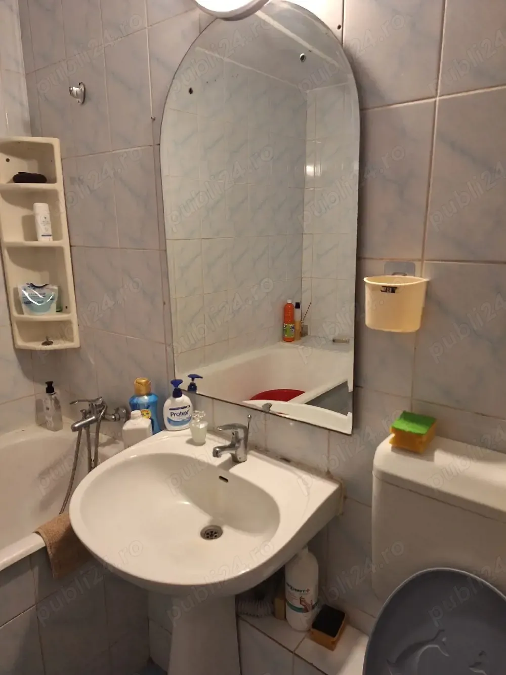 Inchiriez apartament 2 camere