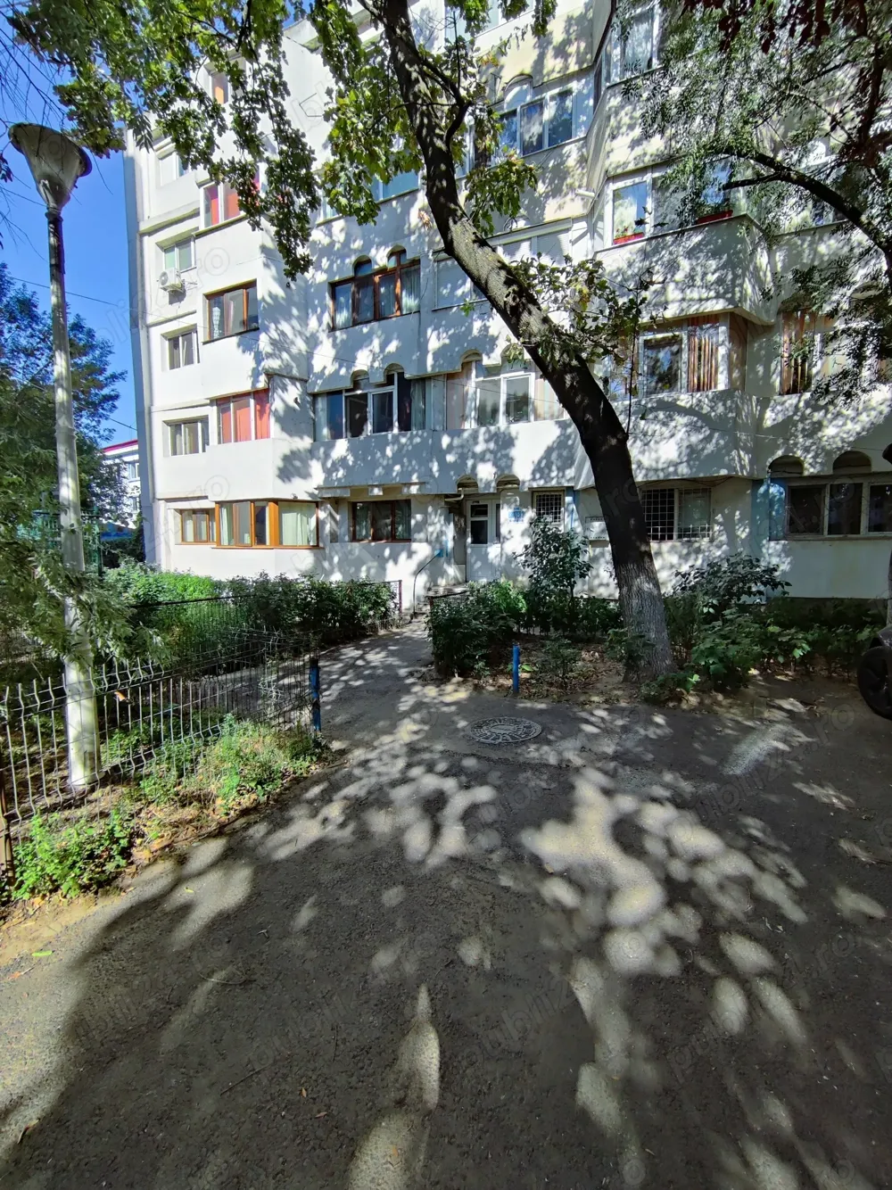 PARTICULAR Galati Apartament spatios de inchiriat 84mp 3 camere parter Palatul Navigatiei