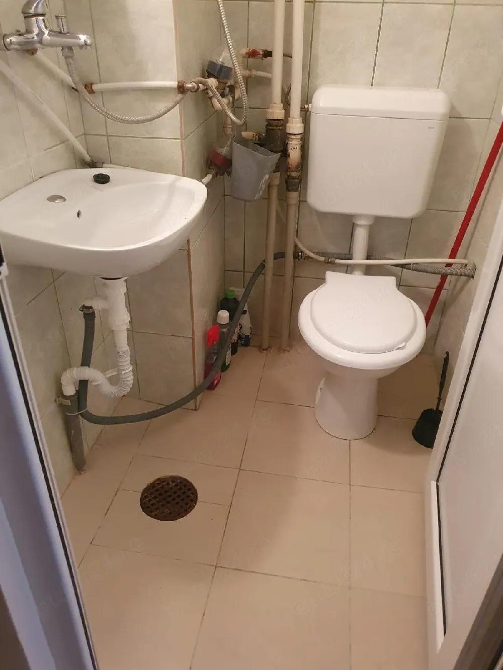 Ocazie!!! Garsoniera mobilata langa AFI Uta etaj 1 ocupabila imediat