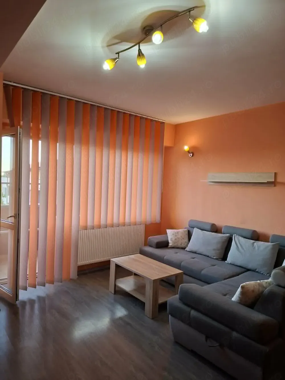 Inchiriez Apartament 1 camera cu balcon zona Alfa
