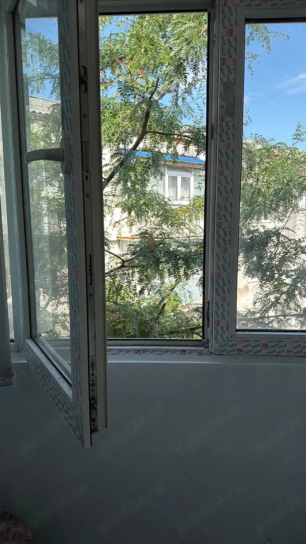 Apartament 2 camere nedecomandate , central, 38000 euro
