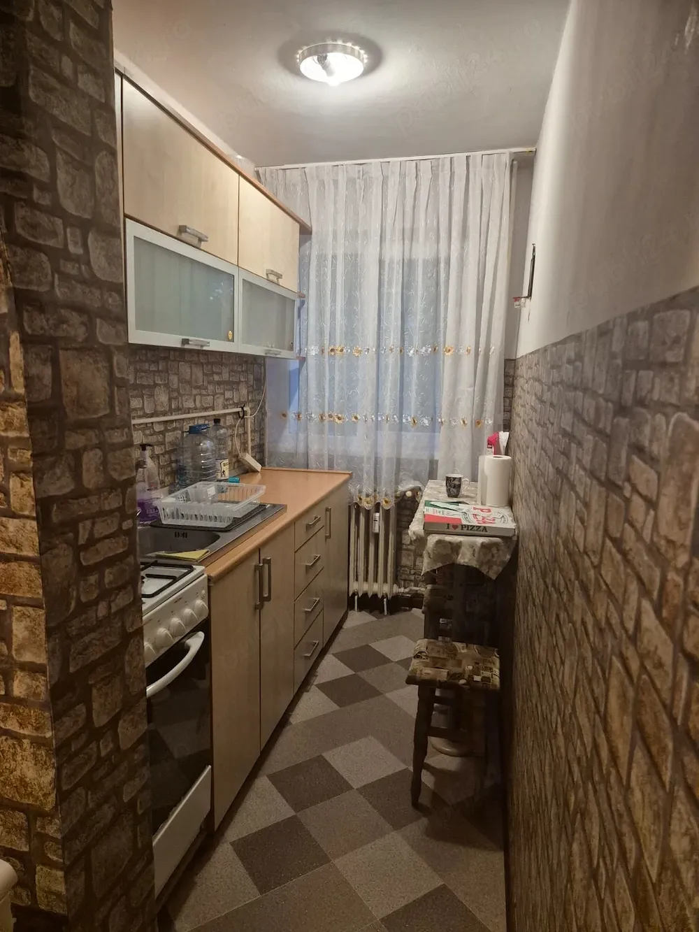 Închiriez apartament