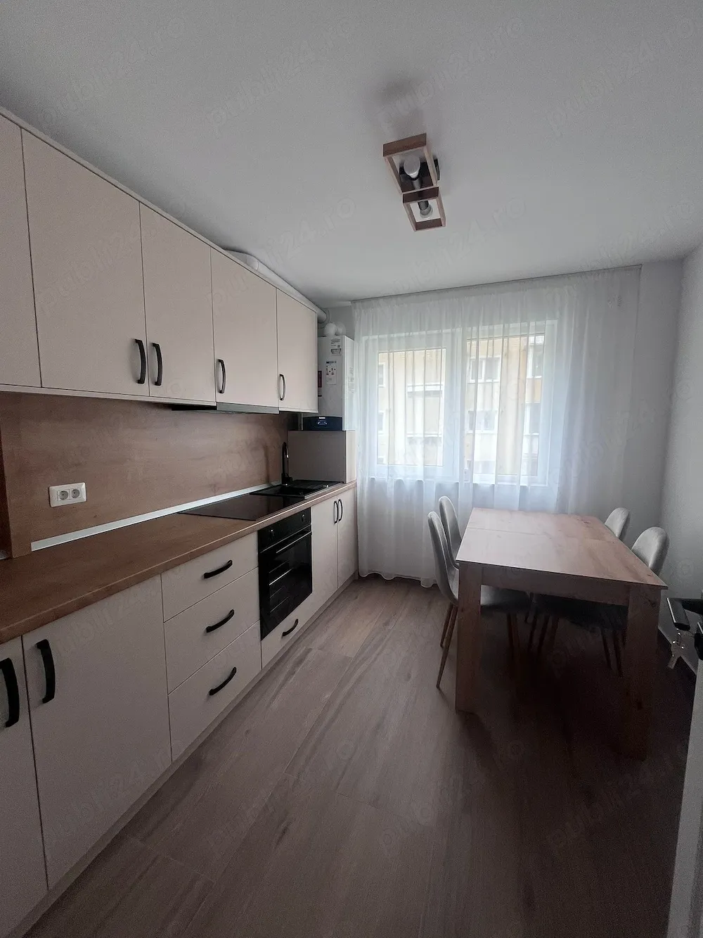 PROPRIETAR - Ofer spre Închiriere Apartament cu 4 camere , zona George Enescu