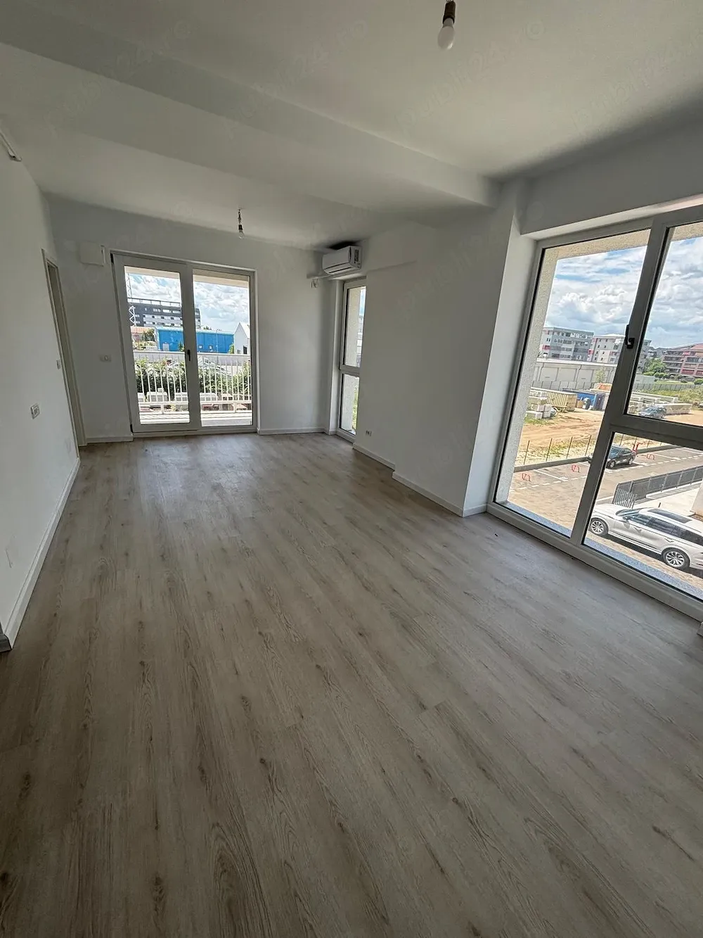 PROPRIETAR ofer spre inchiriere garsoniera  spatiu birou Bragadiru