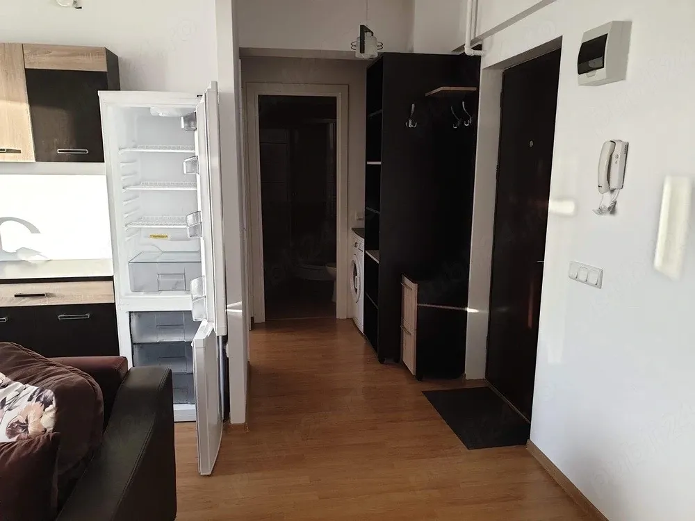 inchiriez apartament 2 camere Class Park