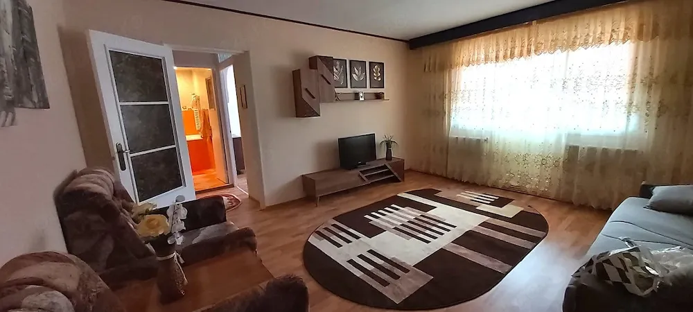 Apartament de inchiriat 3 cam etaj 2 din 4.