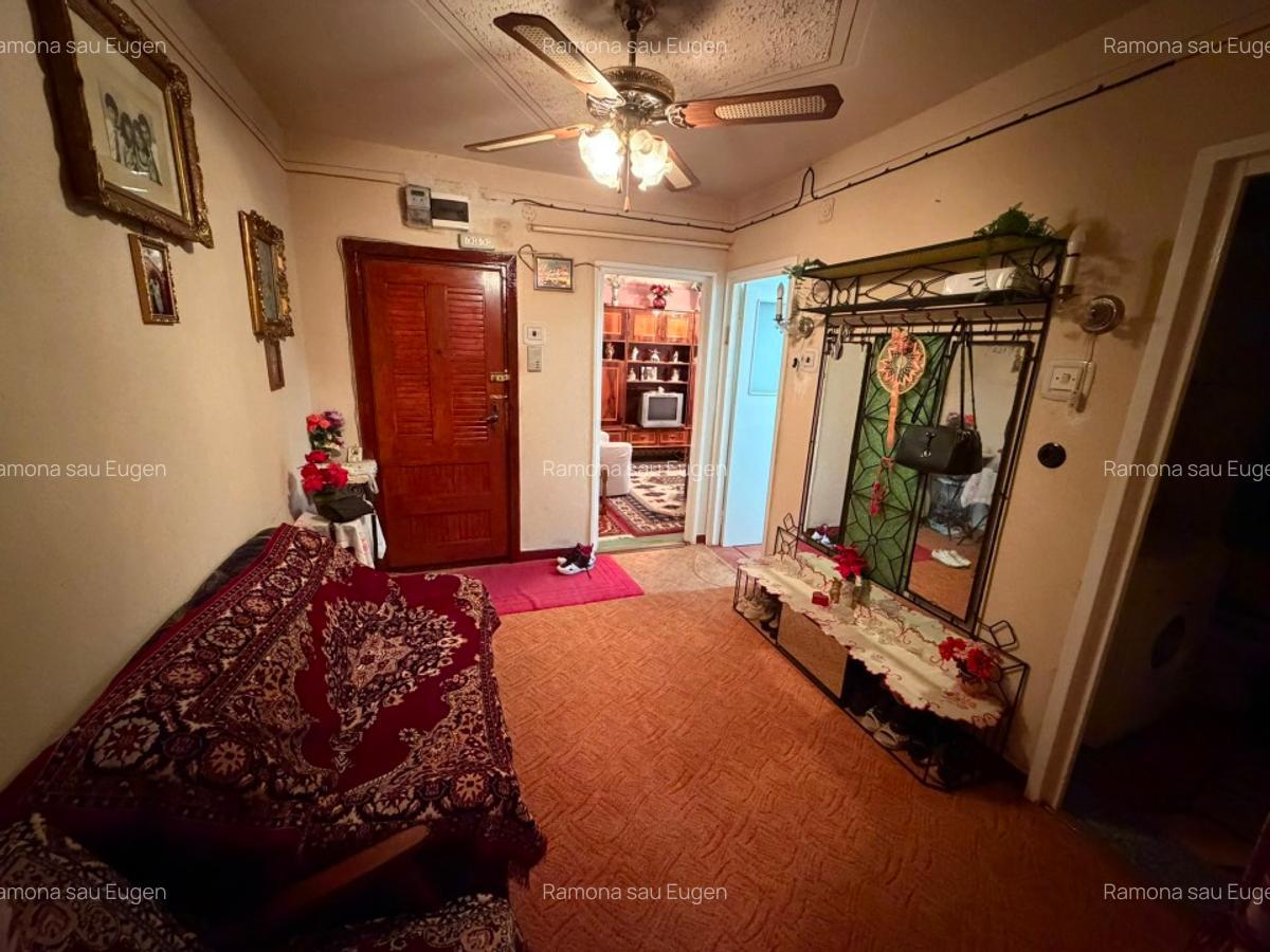 Apartament cu 3 camere 80mp în zona Vlaicu, Arad