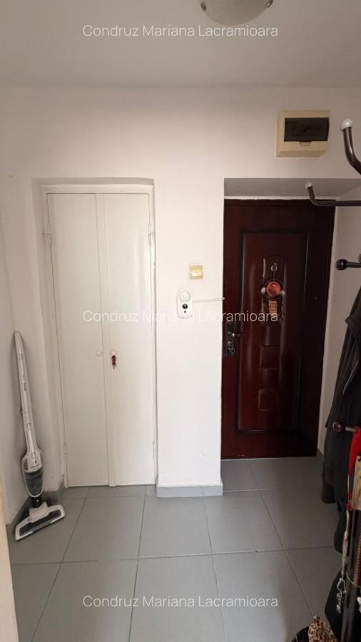 Vand avantajos apartament 2 camere.
