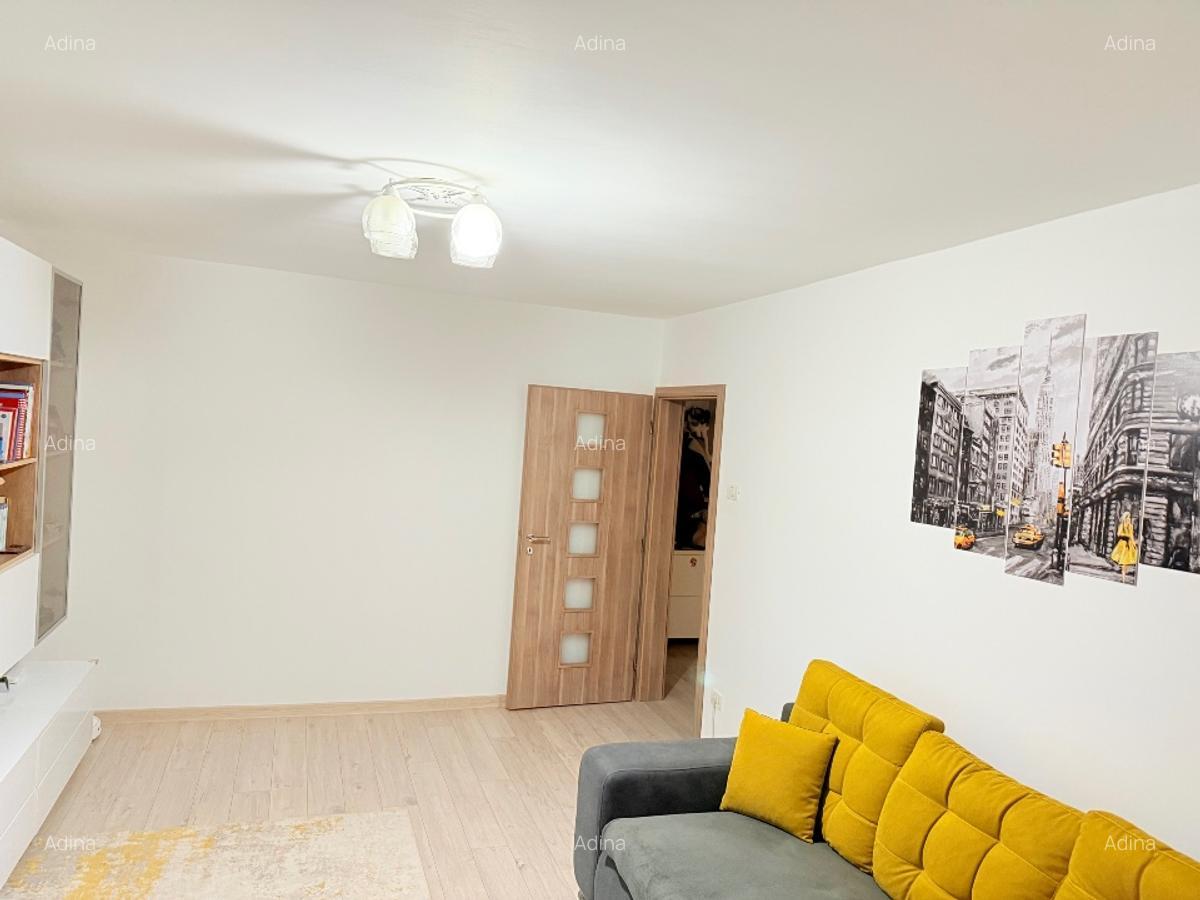 De vanzare - apartament 2 camere decomandat - Micro 20 - etaj 1 - mobilat si uti
