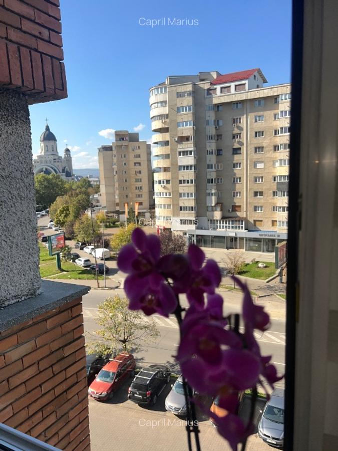 Vand apartament 3 camere, 3 balcoane, 2 băi, Parcul Catedralei