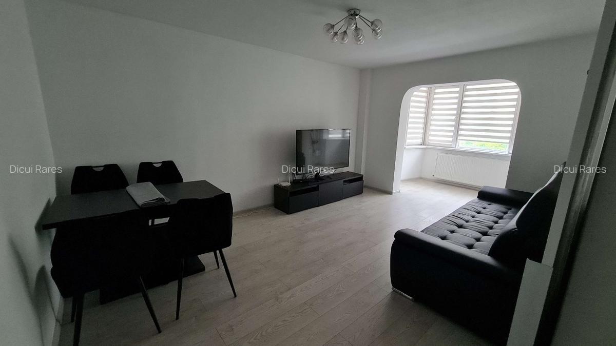 Apartament 3 camere de vanzare pe Bulevardul Grivitei, Brasov