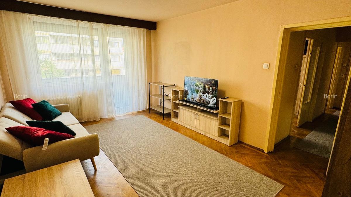 Apartament 3 camere decomandat, ultracentral - B.dul Magheru Oradea